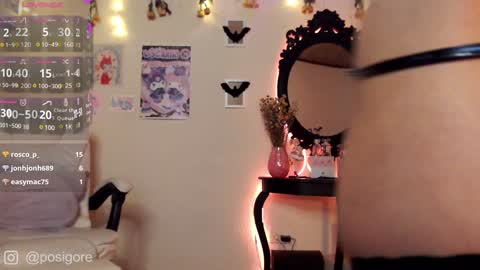 Snapshot of posigore chatting on 11, 12, 2024 Anna Goth independient model online show from 11, 12, 2024