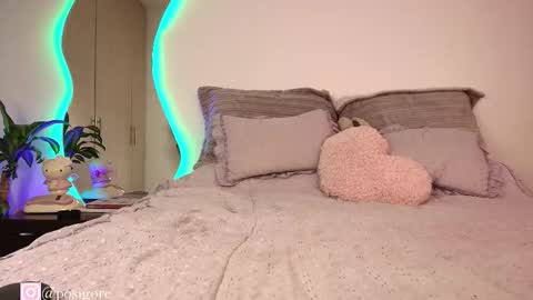 Snapshot of posigore chatting on 30, 10, 2025 Anna Goth independient model online show from 30, 10, 2025