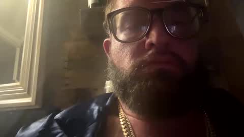 Snapshot of poundsquad305 chatting on 20, 10, 2025 poundsquad305 online show from 20, 10, 2025