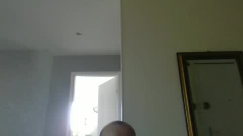 Snapshot of pourquoi_toi chatting on 18, 9, 2025 pourquoi_toi online show from 18, 9, 2025