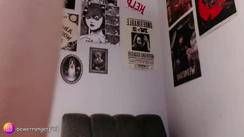 Snapshot of power_ranger_pink chatting on 6, 2, 2026 genie online show from 6, 2, 2026