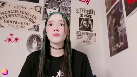 Snapshot of power_ranger_pink chatting on 12, 2, 2026 genie online show from 12, 2, 2026