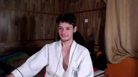 chris independent  online show from 17, 4, 2026