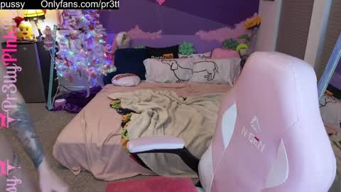 Snapshot of pr3ttyp1nkpussy chatting on 17, 12, 2024 Evangeline Eva Darling online show from 17, 12, 2024