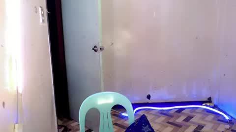 precious_chesca_xx online show from 19, 4, 2026