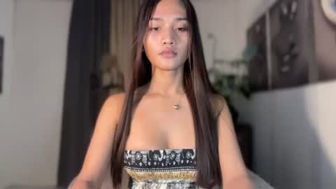 Snapshot of precious_sy chatting on 18, 6, 2026 ur hot and wet precious online show from 18, 6, 2026