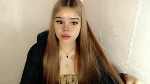 MAXXINE online show from 9, 3, 2025