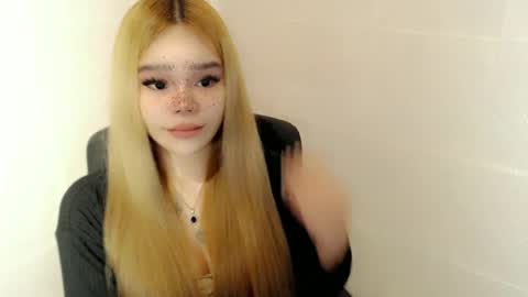 Snapshot of preciousangel69xxx chatting on 17, 6, 2026 MAXXINE online show from 17, 6, 2026