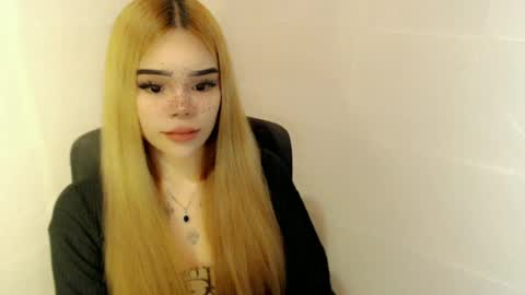 Snapshot of preciousangel69xxx chatting on 21, 6, 2026 MAXXINE online show from 21, 6, 2026
