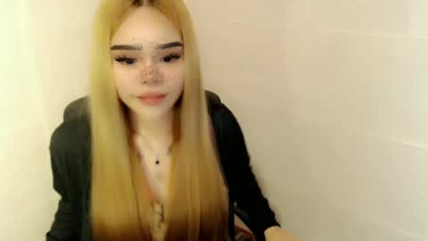 Snapshot of preciousangel69xxx chatting on 27, 6, 2026 MAXXINE online show from 27, 6, 2026