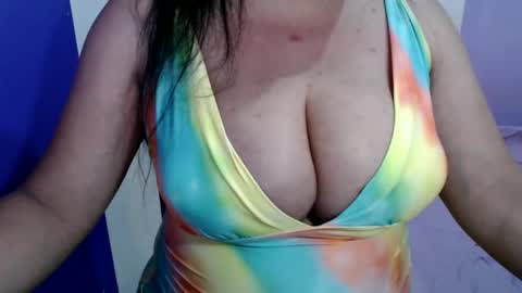 Snapshot of pregnantsinglesugar chatting on 4, 12, 2024 WELCOME IM SINGLE PREGNANT REALLY HARD TO BE A SINGLE WITH TWIN SO PLS STOP BEING RUDELIARWASTING TIME. BE CONSIDERATE. TNX online show from 4, 12, 2024