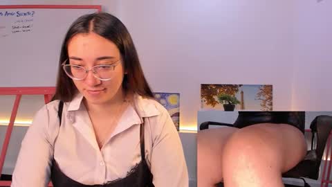 Snapshot of press_anykey chatting on 19, 11, 2025 Camila online show from 19, 11, 2025