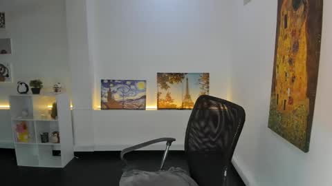 Snapshot of press_anykey chatting on 8, 1, 2026 Camila online show from 8, 1, 2026