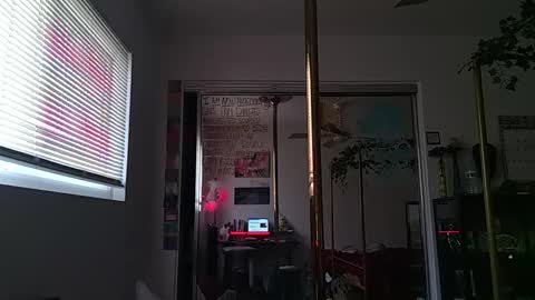 PrettiBritti online show from 5, 2, 2026