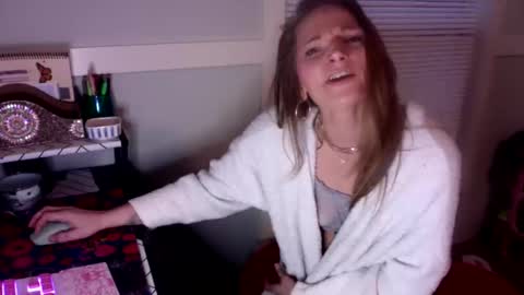 prettipluto online show from 22, 12, 2025