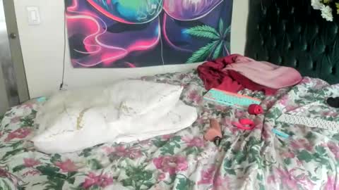 Yasmine pretty online show from 29, 4, 2026