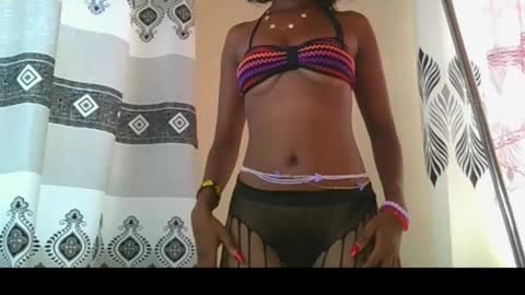 Snapshot of pretty__lisa chatting on 8, 11, 2025 pretty__lisa online show from 8, 11, 2025