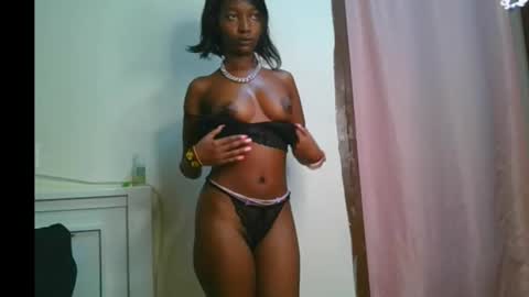 Snapshot of pretty__lisa chatting on 14, 1, 2026 pretty__lisa online show from 14, 1, 2026