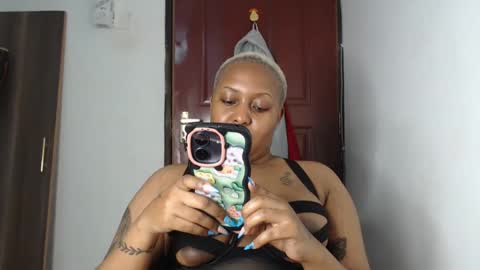 Snapshot of pretty_annah chatting on 20, 1, 2025 Annah online show from 20, 1, 2025