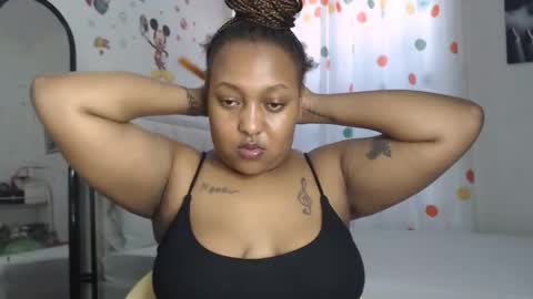 Snapshot of pretty_annah chatting on 16, 10, 2025 Annah online show from 16, 10, 2025