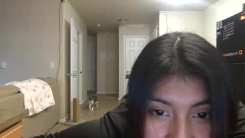 pretty_girl828687 online show from 1, 12, 2025