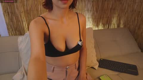 pretty_goddess online show from 17, 5, 2026
