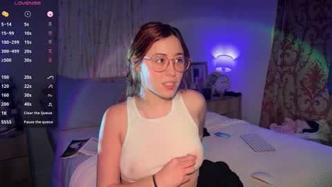 Snapshot of pretty_in_p1nk chatting on 6, 12, 2024 Sophie online show from 6, 12, 2024