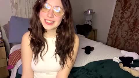 Snapshot of pretty_in_p1nk chatting on 10, 1, 2025 Sophie online show from 10, 1, 2025