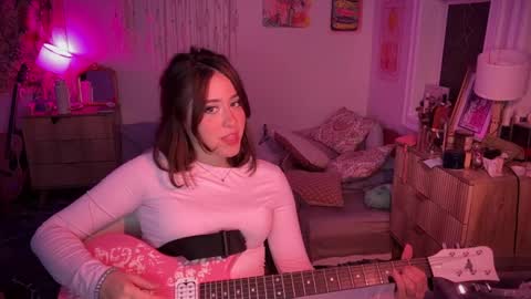 Snapshot of pretty_in_p1nk chatting on 16, 9, 2025 Sophie online show from 16, 9, 2025