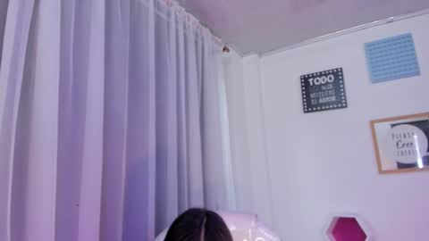 pretty online show from 12, 2, 2026