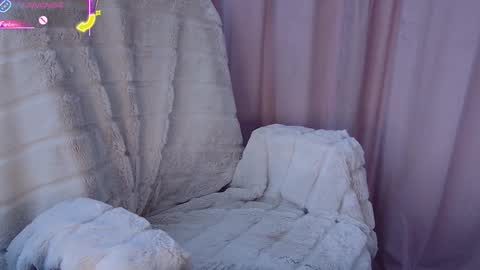 Snapshot of pretty_kitsune chatting on 3, 10, 2025 Pretty Kitsune Next stream November 30 online show from 3, 10, 2025