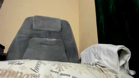 kezzy online show from 2, 12, 2025