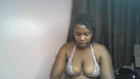 Snapshot of pretty_kylah chatting on 4, 4, 2026 pretty_kylah online show from 4, 4, 2026