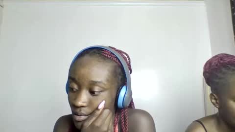 pretty luv1 online show from 23, 3, 2026