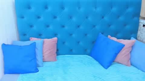 Snapshot of pretty_malika chatting on 27, 9, 2025 pretty_malika online show from 27, 9, 2025