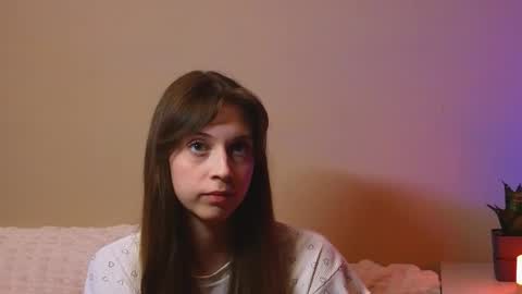 Snapshot of pretty_passenger chatting on 2, 11, 2025 Emily online show from 2, 11, 2025