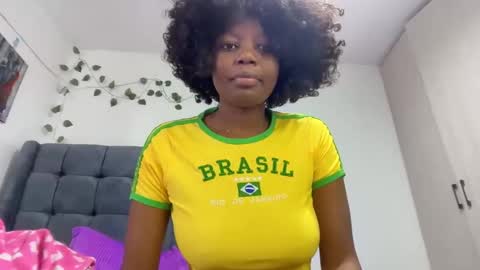 Snapshot of pretty_peaches chatting on 21, 12, 2025 Pretty peaches online show from 21, 12, 2025