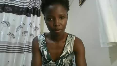 pretty_petite_ebony online show from 22, 11, 2025