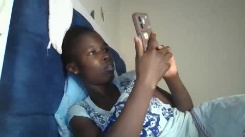 pretty_petite_ebony online show from 19, 12, 2025