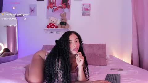 Snapshot of pretty_pettite chatting on 18, 7, 2026 pretty_pettite online show from 18, 7, 2026
