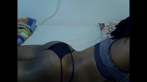 Snapshot of pretty_queen18 chatting on 20, 9, 2025 NASH online show from 20, 9, 2025