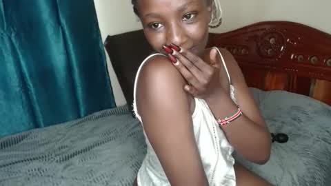 Snapshot of pretty_queen2012 chatting on 6, 3, 2026 pretty_queen2012 online show from 6, 3, 2026