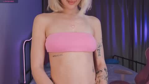 Snapshot of pretty_smile_baby chatting on 21, 5, 2026 pretty smile baby online show from 21, 5, 2026