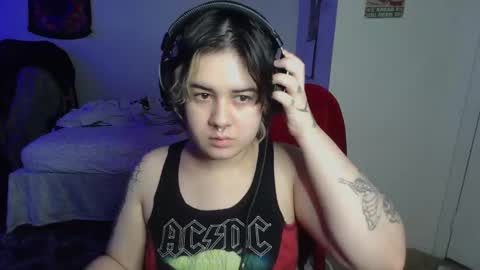 Snapshot of prettyandpeachy chatting on 15, 2, 2026 Mistress Mallad online show from 15, 2, 2026