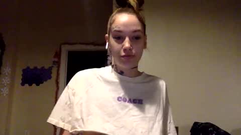 Snapshot of prettybabynik chatting on 17, 11, 2025 prettybabynik online show from 17, 11, 2025