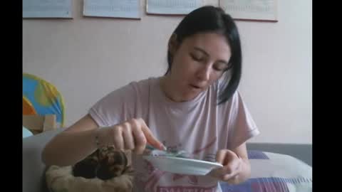 Snapshot of prettybella_7 chatting on 25, 12, 2024 Bella online show from 25, 12, 2024