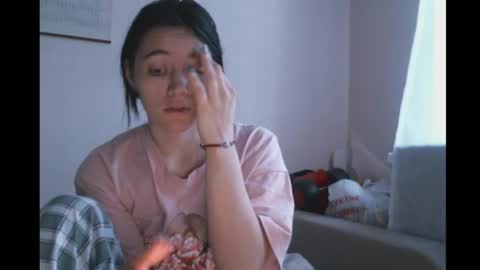 Snapshot of prettybella_7 chatting on 4, 1, 2025 Bella online show from 4, 1, 2025