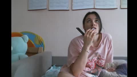 Snapshot of prettybella_7 chatting on 31, 1, 2025 Bella online show from 31, 1, 2025