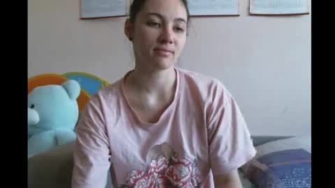 Snapshot of prettybella_7 chatting on 7, 2, 2025 Bella online show from 7, 2, 2025