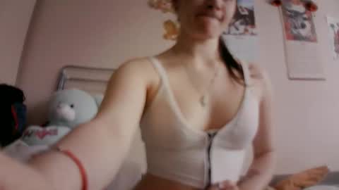 Snapshot of prettybella_7 chatting on 16, 3, 2026 Bella online show from 16, 3, 2026